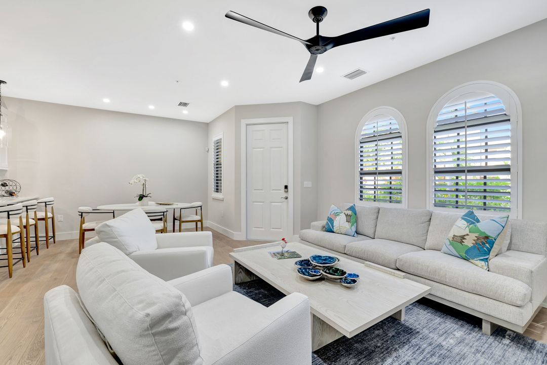 9037 Alturas St #3705, Naples, FL 34113