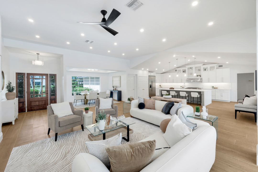 12888 Valewood Dr, Naples, FL 34119