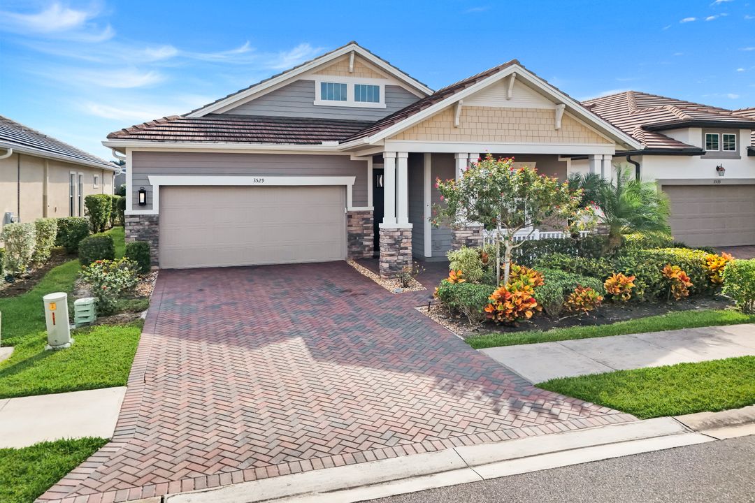 3529 Pilot Cir, Naples, FL 34120