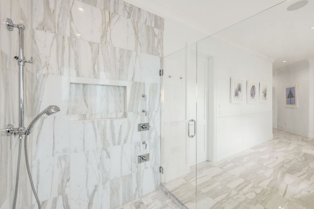 16744 Prato Way, Naples, FL 34110