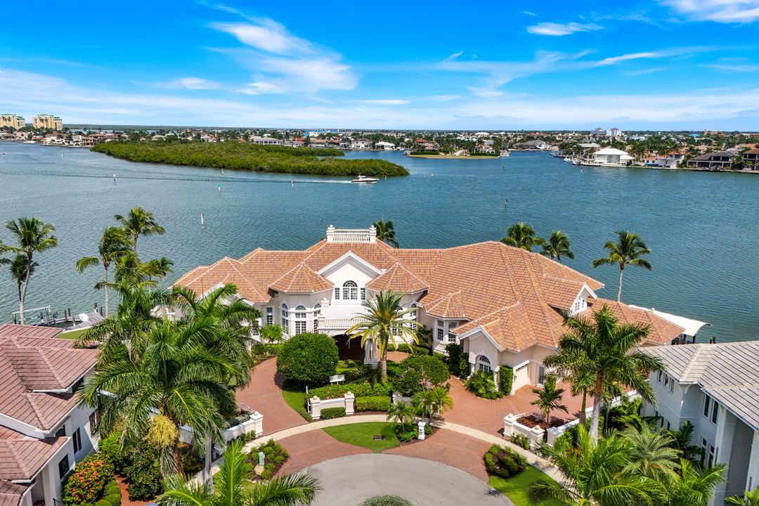 490 Renard Ct, Marco Island, FL 34145
