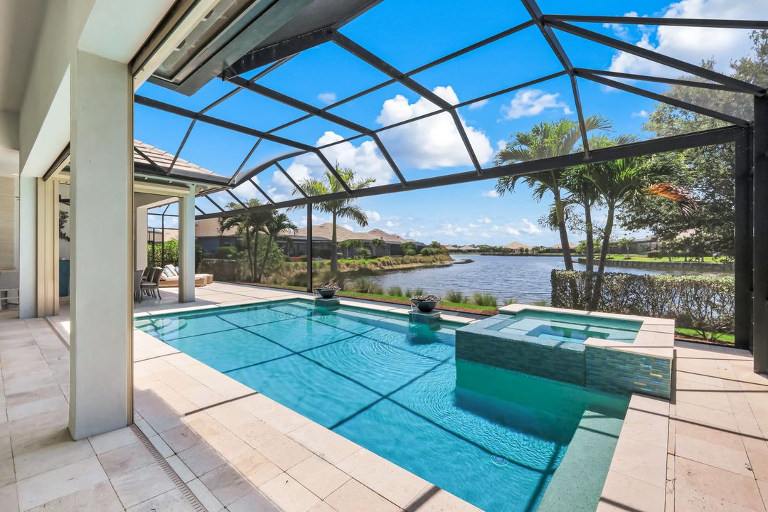 6259 Lightbourn Wy, Naples, FL 34113