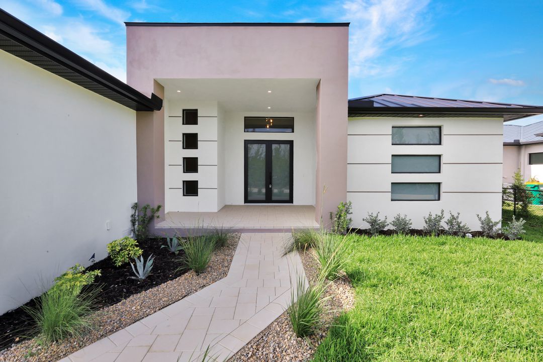 16692 Liggett Cir, Port Charlotte, FL 33981