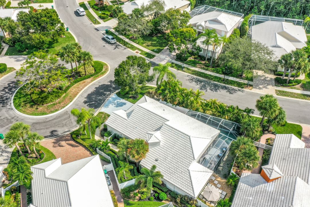 1262 Silverstrand Dr, Naples, FL 34110