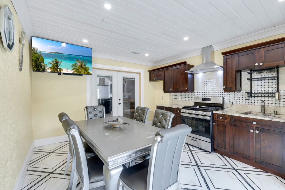 5140 17th Ct SW, Naples, FL 34116