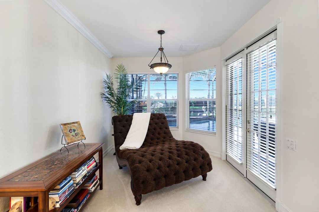 2022 El Dorado Pkwy W, Cape Coral, FL 33914