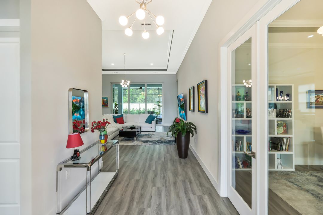 3754 Sapphire Cv Cir, Naples, FL 34114