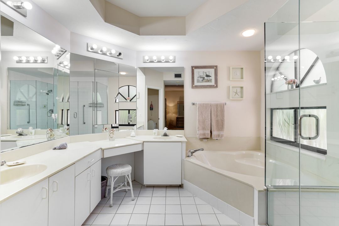 6510 Valen Way #205, Naples, FL 34108