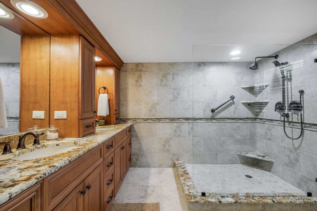 990 Cape Marco Dr  #208, Marco Island, FL 34145