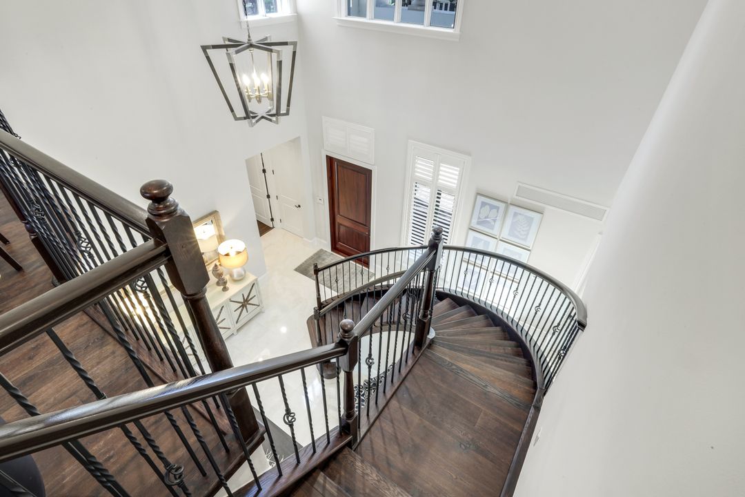 2106 Modena Ct, Naples, FL 34105