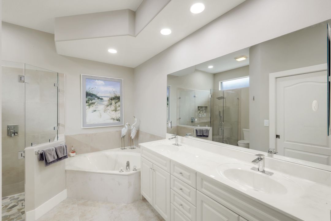 8612 Ibis Cove Cir, Naples, FL 34119