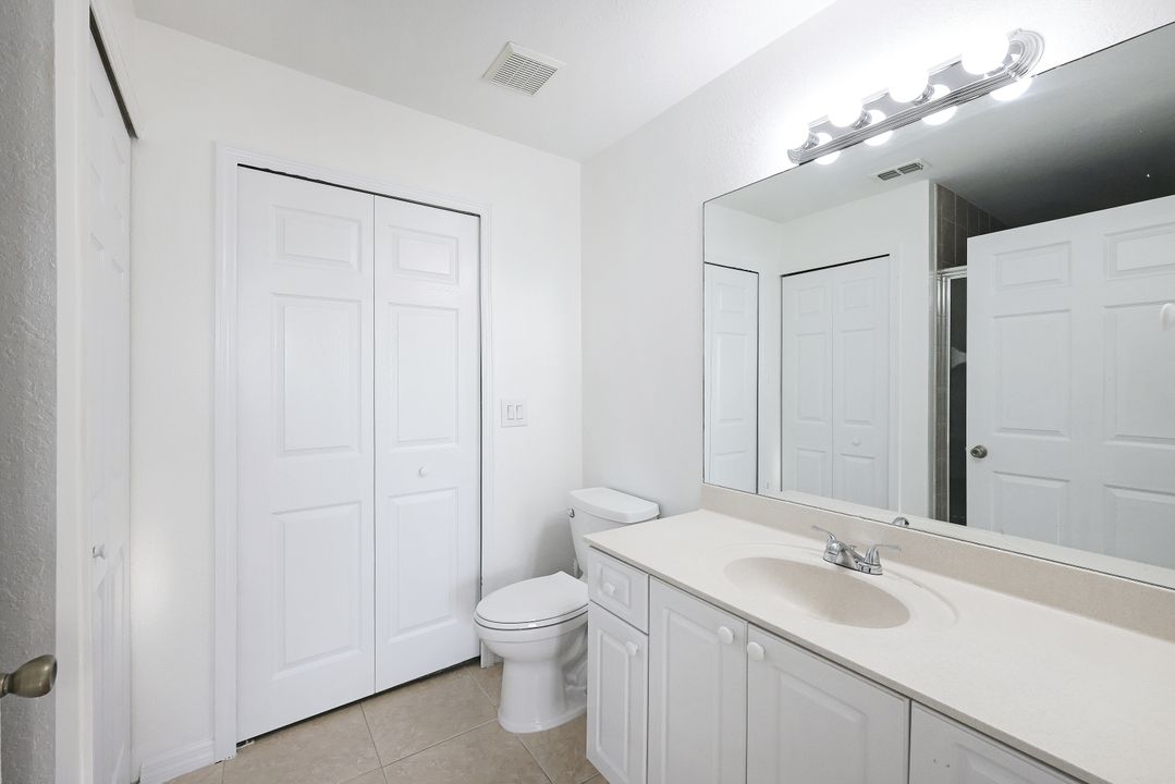 3752 Santa Barbara Blvd #202, Cape Coral, FL 33914