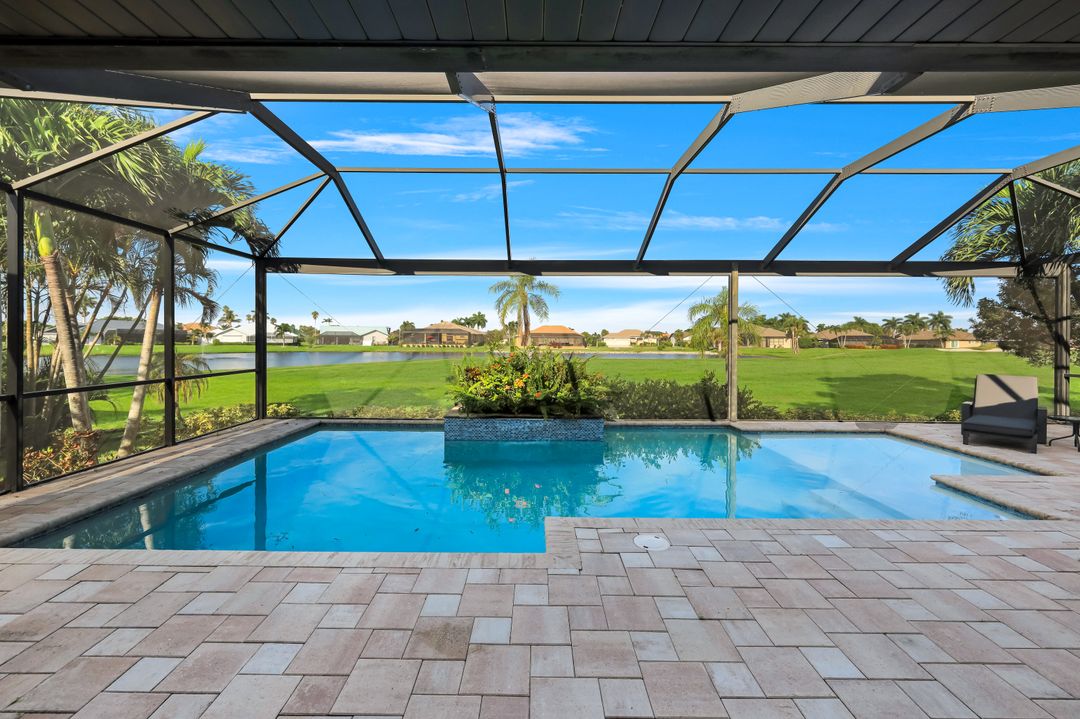 11899 King James Ct, Cape Coral, FL 33991