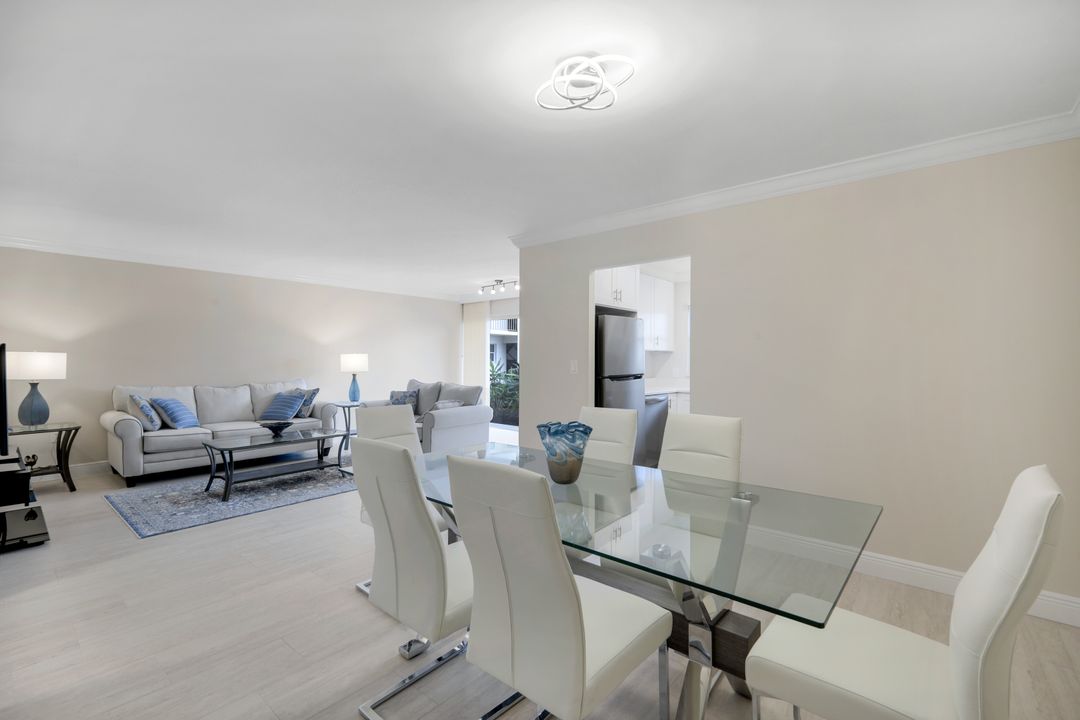 3200 Gulf Shore Blvd N  #115, Naples, FL 34103
