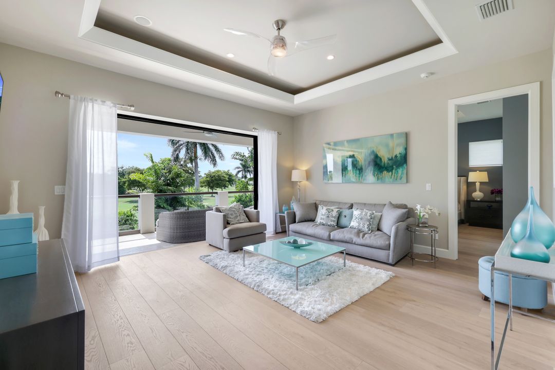 875 Wedge Dr, Naples, FL 34103