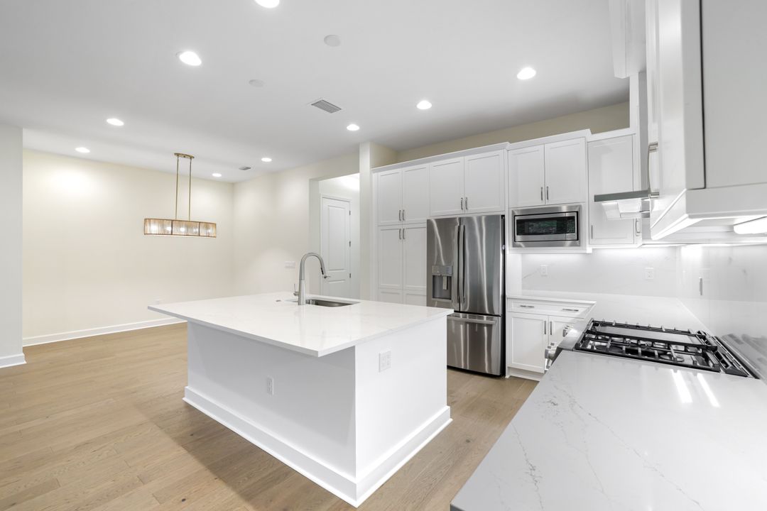 2687 Ridgecrest Pl, Naples, FL 34112