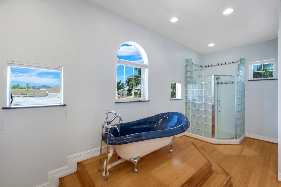 1658 McIlvaine Ct, Marco Island, FL 34145