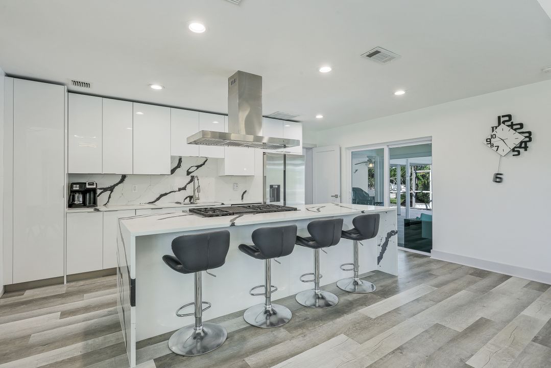 5308 Baypoint Ct, Cape Coral, FL 33904