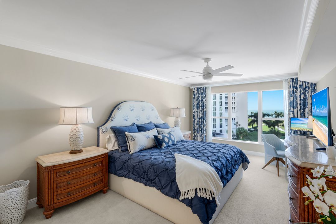 4451 Gulf Shore Blvd N #501, Naples, FL 34103