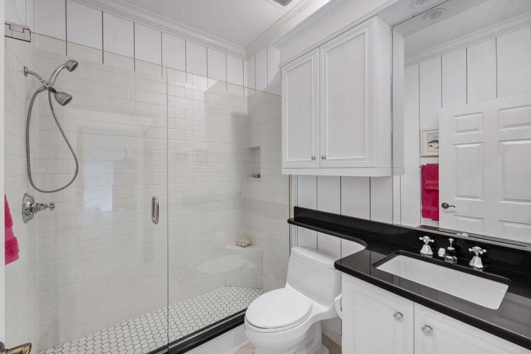 8265 Danbury Blvd #203, Naples, FL 34120