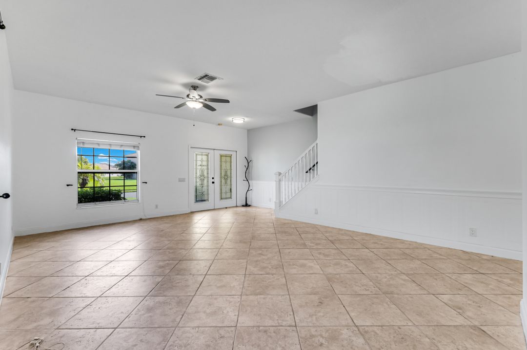 2210 Cape Heather Cir, Cape Coral, FL 33991