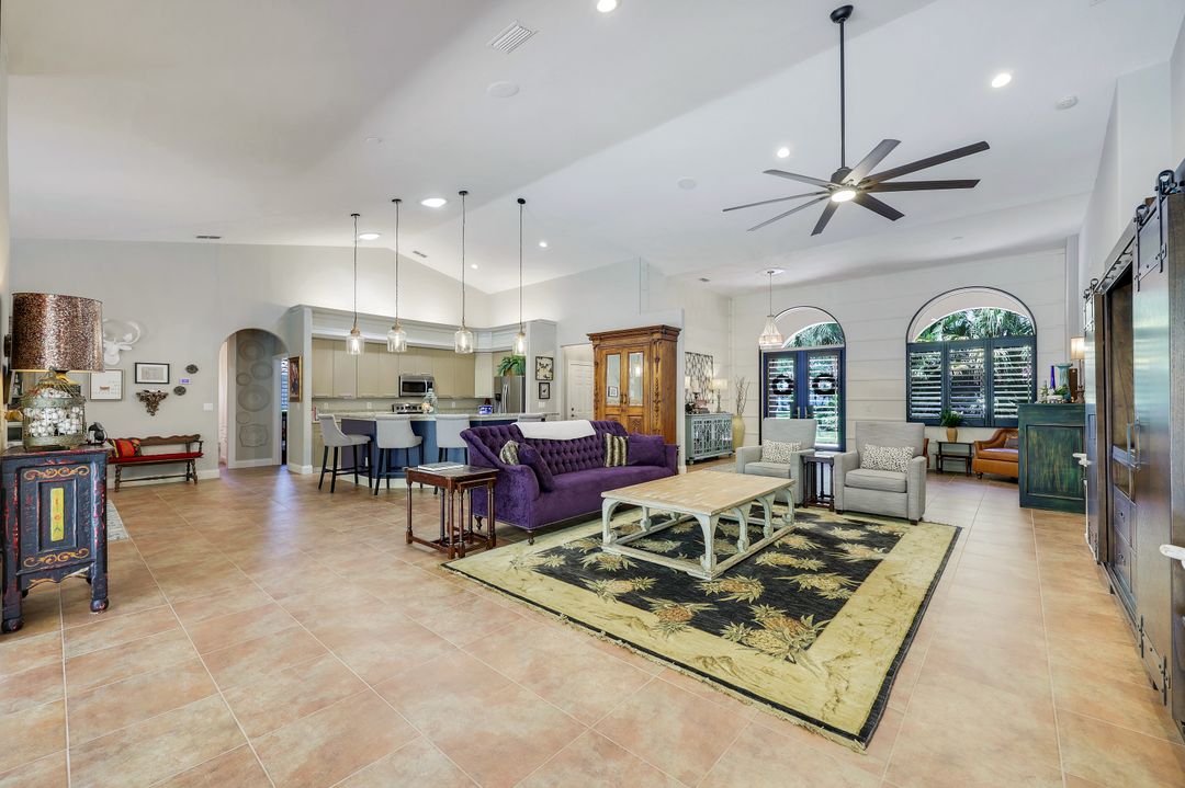 2039 Imperial Cir, Naples, FL 34110