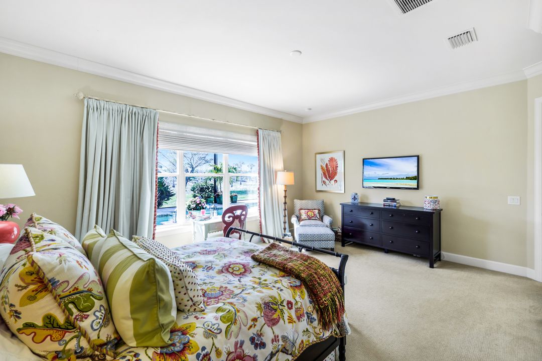 9327 Marble Stone Dr, Naples, FL 34120