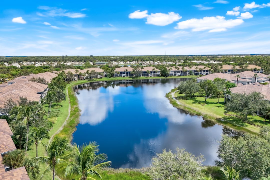 9242 Tesoro Ln #203, Naples, FL 34114