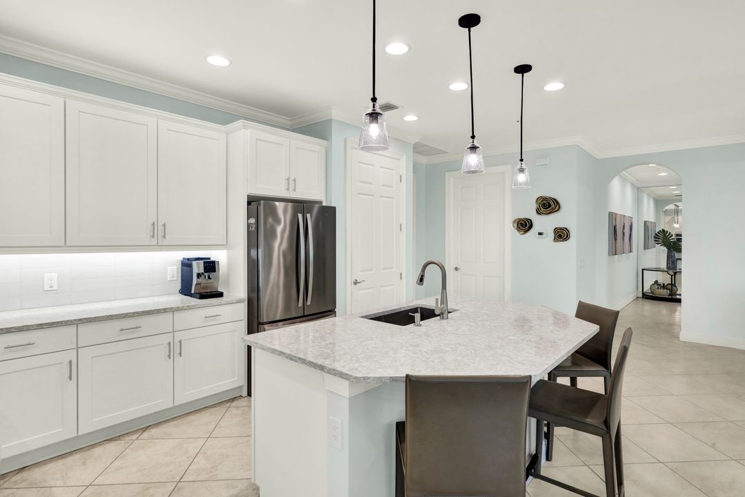 4560 Colony Villas Dr #1701, Bonita Springs, FL 34134