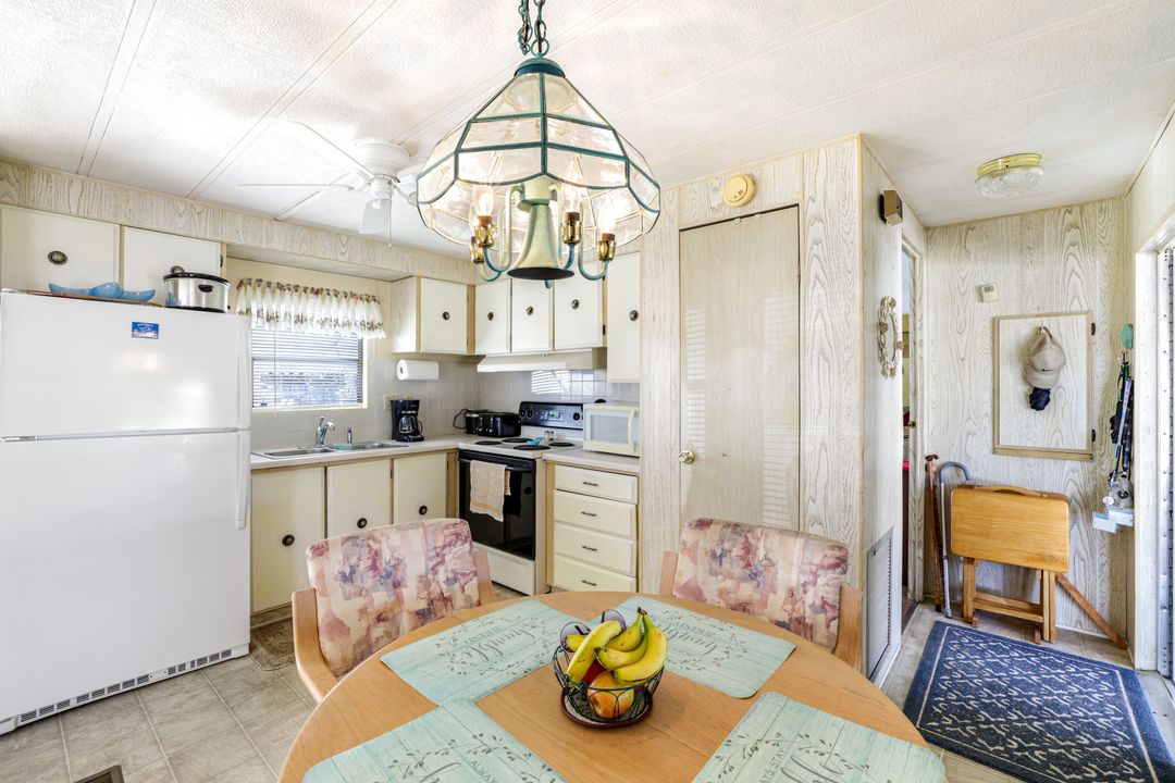 27570 Hoenie Dr, Bonita Springs, FL 34135