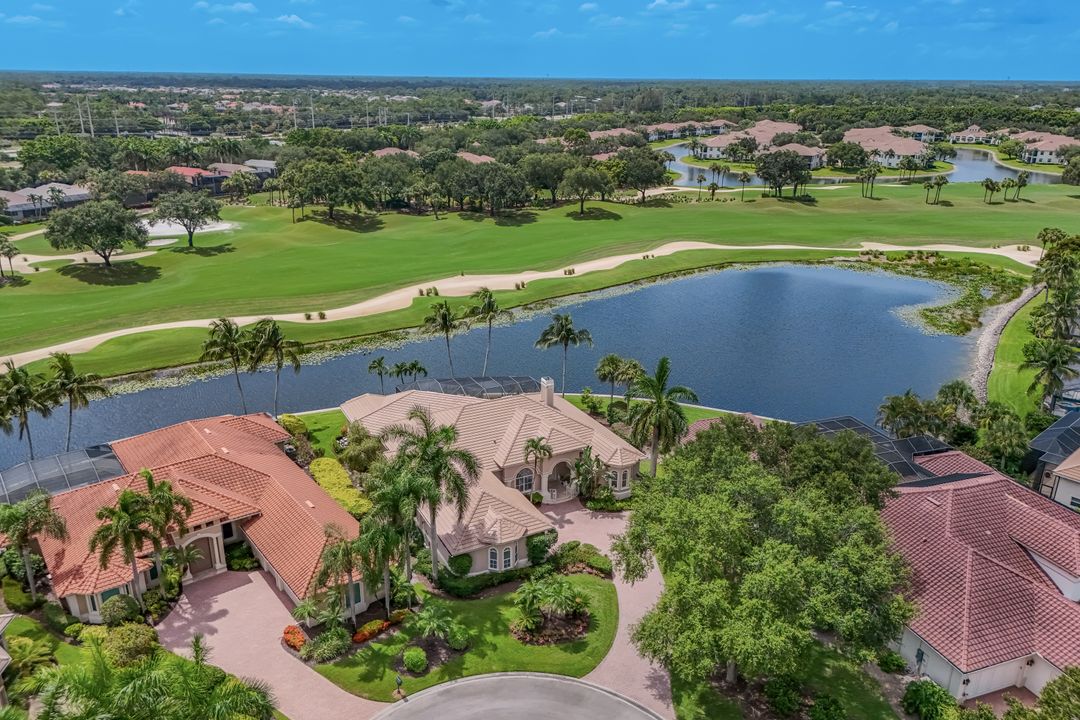 2988 St Barnabas Ct, Naples, FL 34105