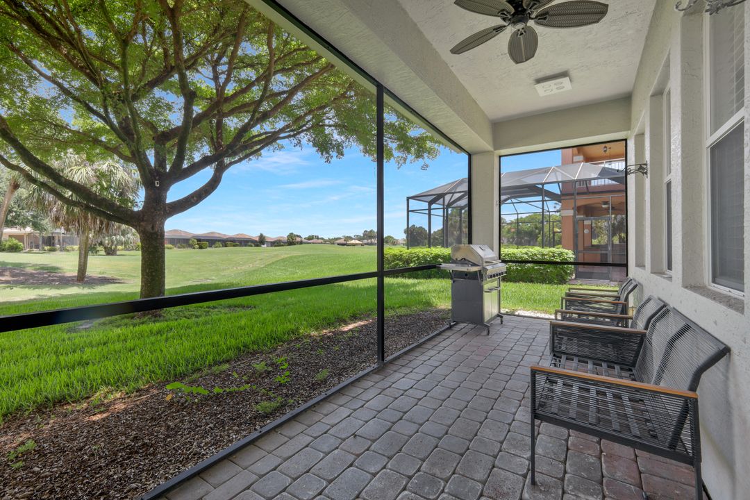 1711 Sarazen Pl, Naples, FL 34120