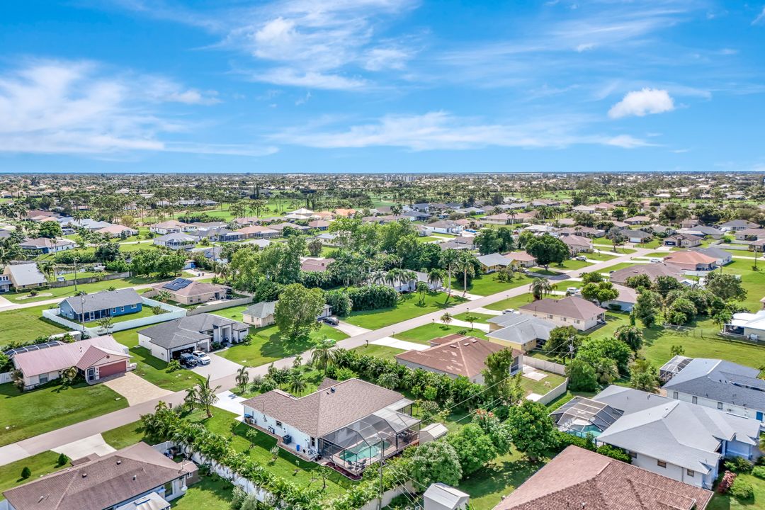 831 SW 17th Terrace, Cape Coral, FL 33991