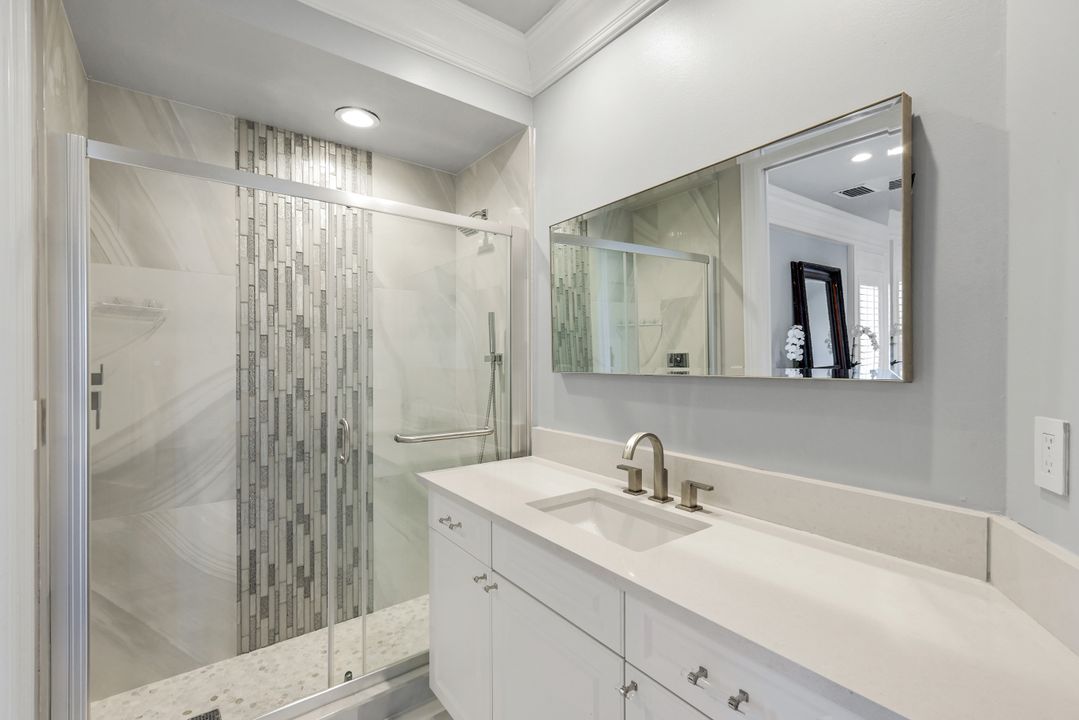 4900 Gulf Shore Blvd N, Naples, FL 34103