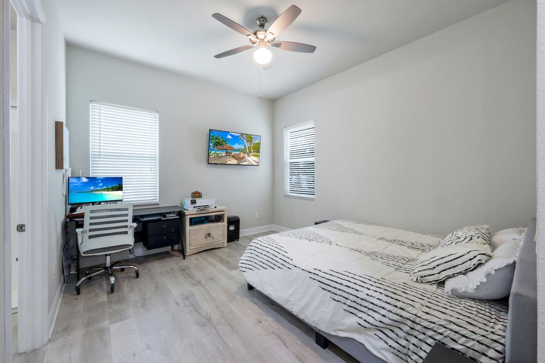 1776 Birdie Dr, Naples, FL 34120