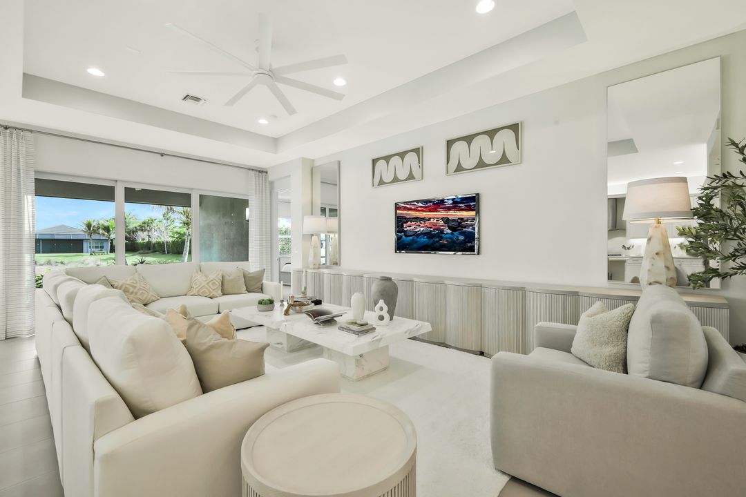 11805 Drake Ln, Naples, FL 34120