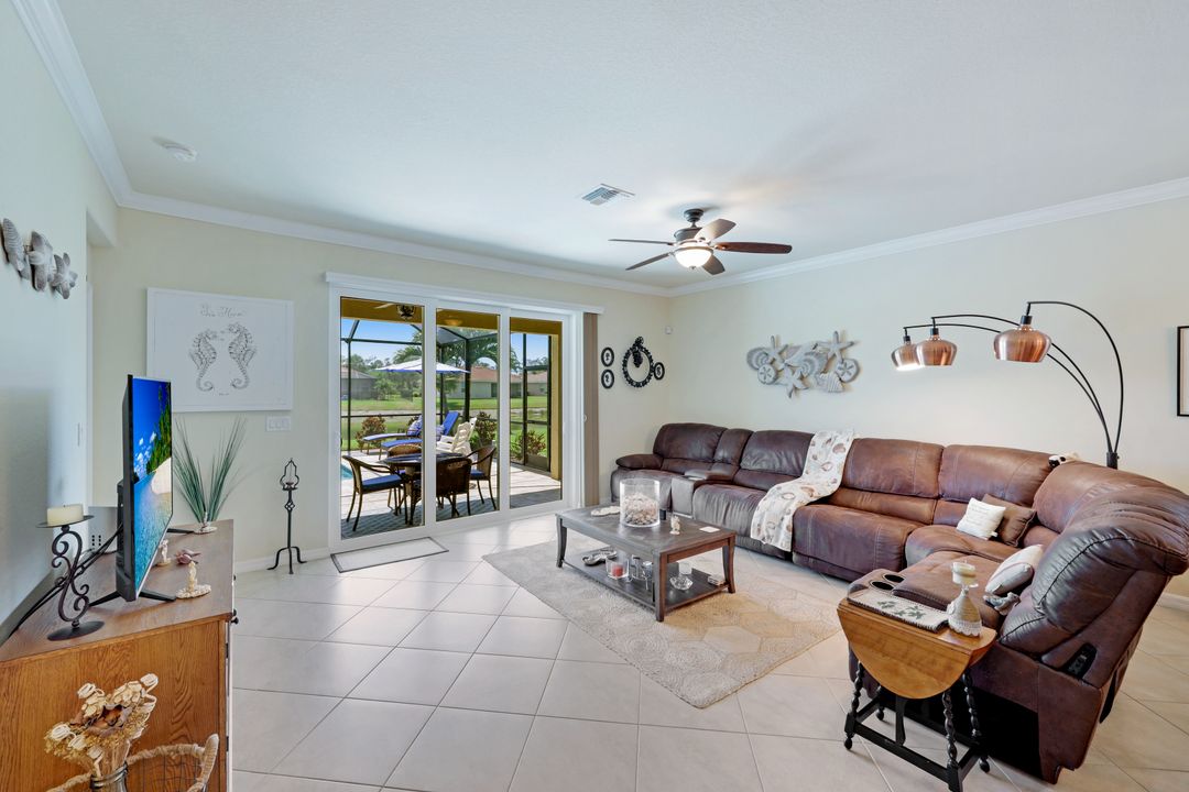 3624 Valle Santa Cir, Cape Coral, FL 33909