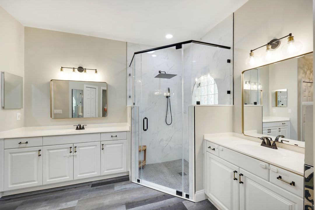 2039 Imperial Cir, Naples, FL 34110