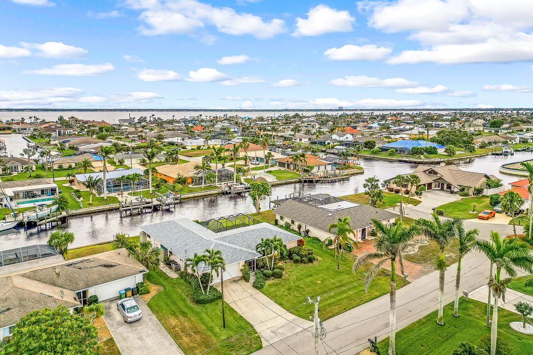 3117 SE 19th Ave, Cape Coral, FL 33904