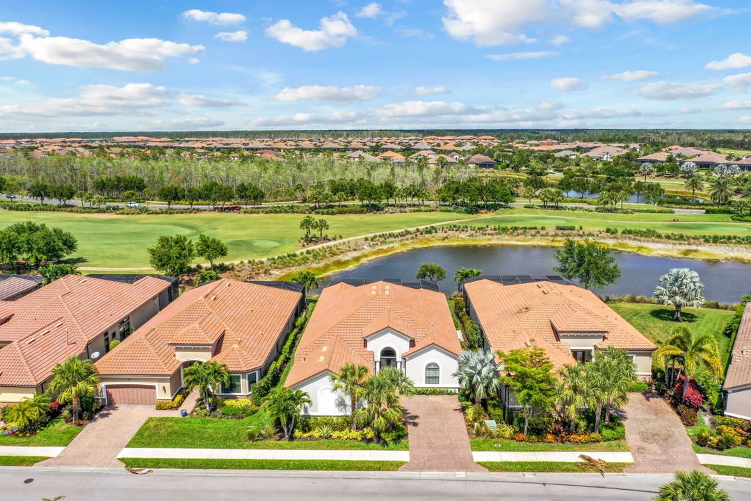 8828 Savona Ct, Naples, FL 34119