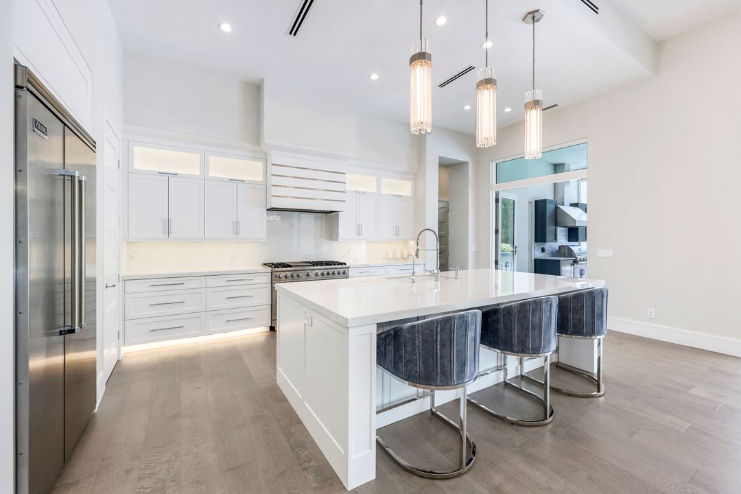 569 Neapolitan Way, Naples, FL 34103