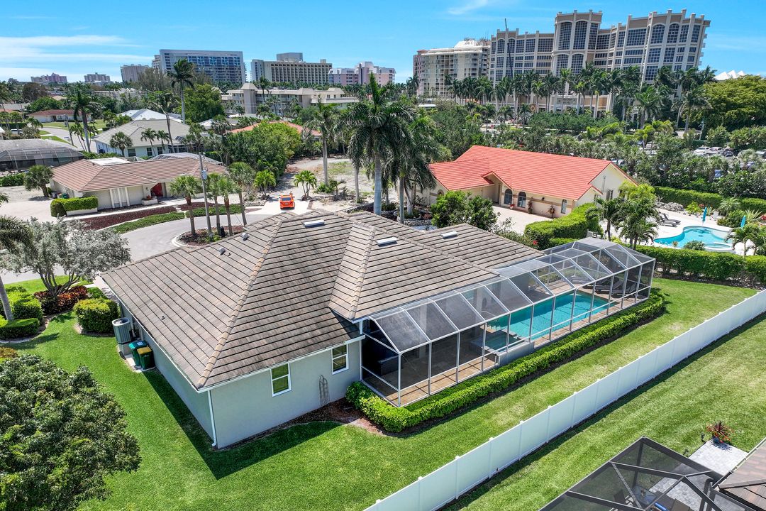 910 Montego Ct, Marco Island, FL 34145