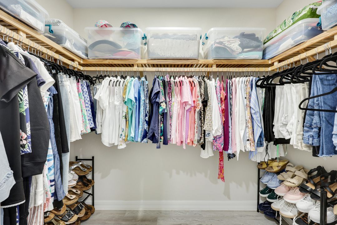 164 Indies Dr E #203, Naples, FL 34114
