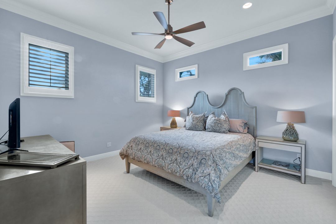 253 Cheshire Way, Naples, FL 34110