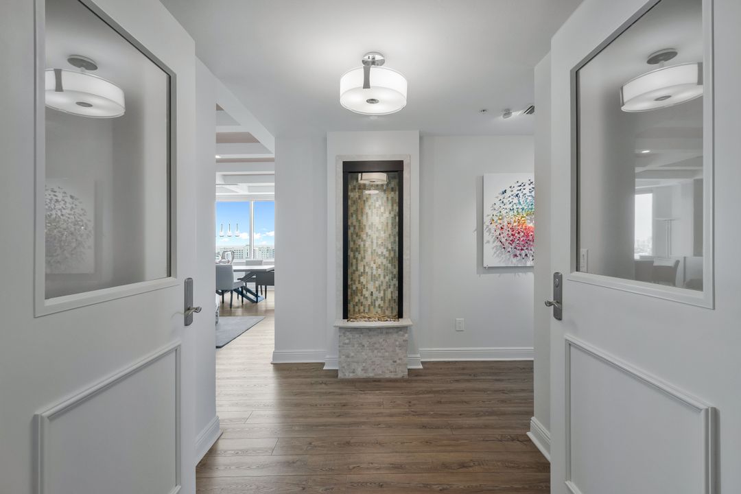 275 Indies Way #1701, Naples, FL 34110