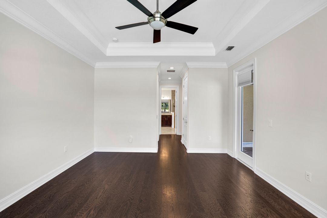 1621 Songbird Ct, Naples, FL 34120