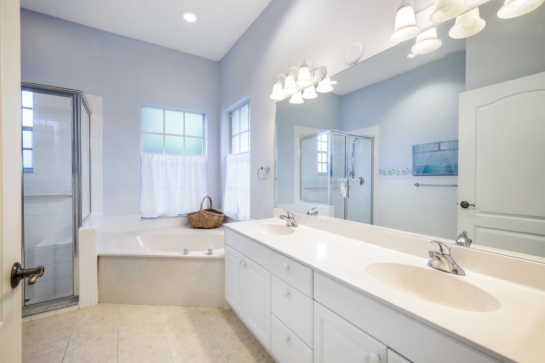 4815 Aston Gardens Way #B-201, Naples, FL 34109