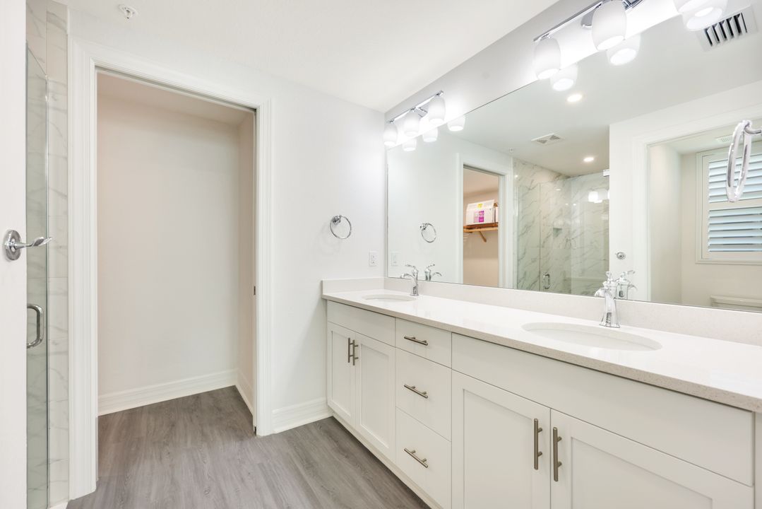 262 Indies Dr E #102, Naples, FL 34114
