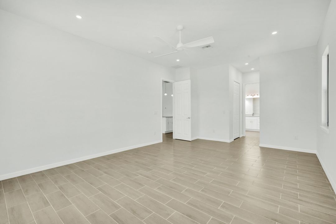 5011 Pelican Blvd, Cape Coral, FL 33914