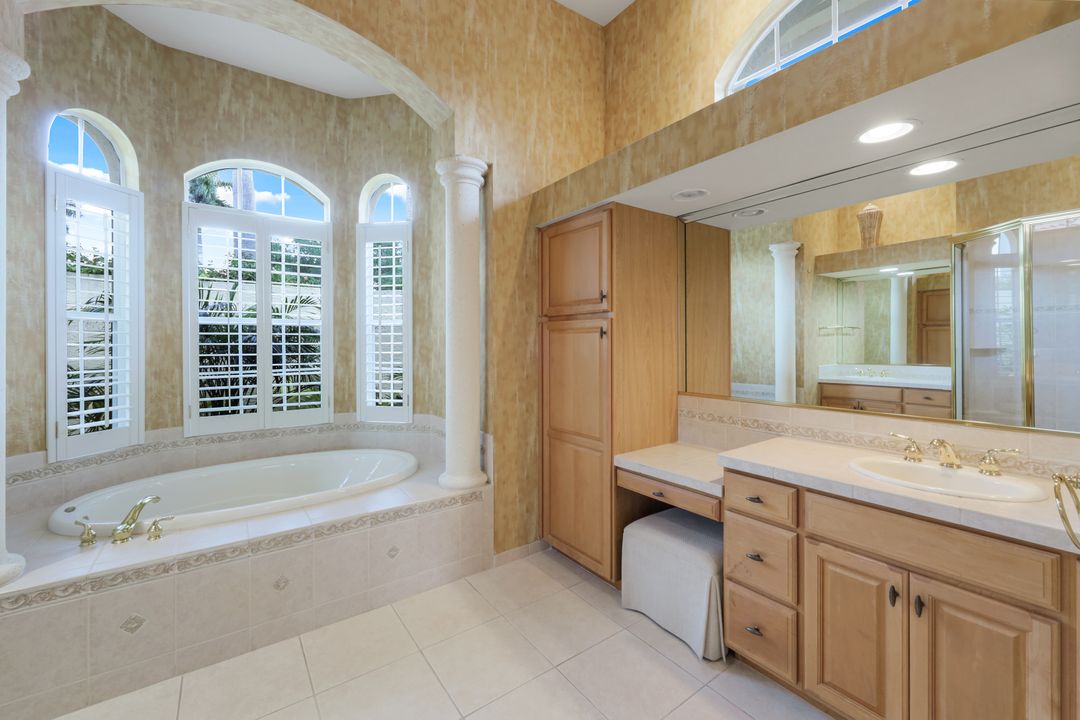 22949 Shady Knoll Dr, Bonita Springs, FL 34135